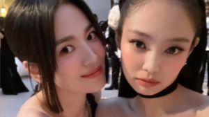 宋慧喬、Jennie Met Gala破天荒合體！親暱玩自拍　粉絲圓夢了
