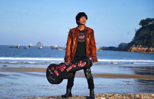 ▲黃品源推出新歌〈傷停時間〉。（圖／金立海娛樂提供）