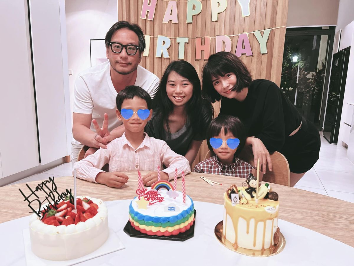 ▲李心潔與彭順一家五口幸福美滿。（圖／李心潔臉書）