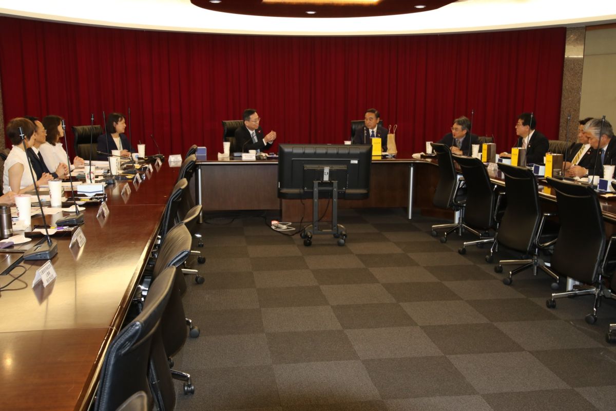 ▲日本眾議員坂本哲志訪團昨（2）日拜會交通部民用航空局，希望台灣與日本熊本之間航線儘速復航。（圖／民航局提供）