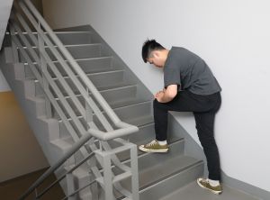 樓梯爬半層就喘?竟是「心臟殺手」在搞鬼 有5症狀快就醫