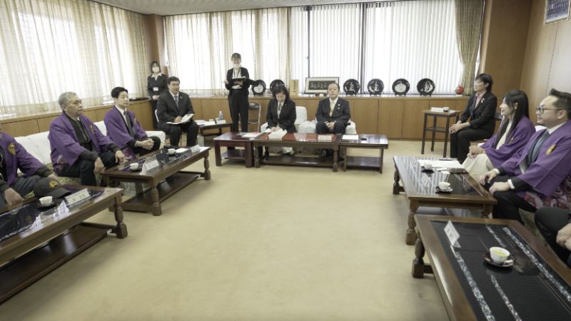 ▲林昶佐偕萬華青山宮八將、醒獅團赴日演出,推動台日廟會文化交流。(圖/林昶佐辦公室提供)