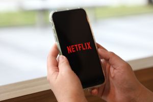 Netflix抓寄生帳號會成功?這國成「實際先例」:100萬用戶消失了