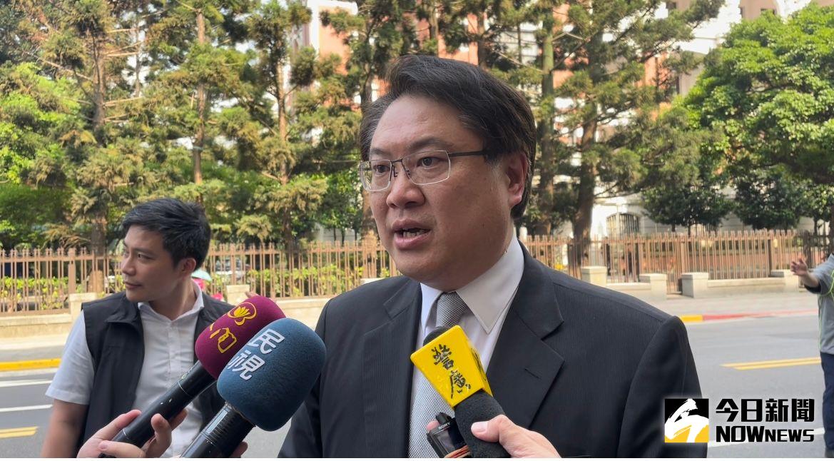 ▲行政院會今通過「青年安心成家房貸」精進方案，林右昌表示內政部主辦的「自購住宅貸款戶」將比照辦理，預估受益戶數約5.8萬戶。（資料照片／記者潘千詩攝）