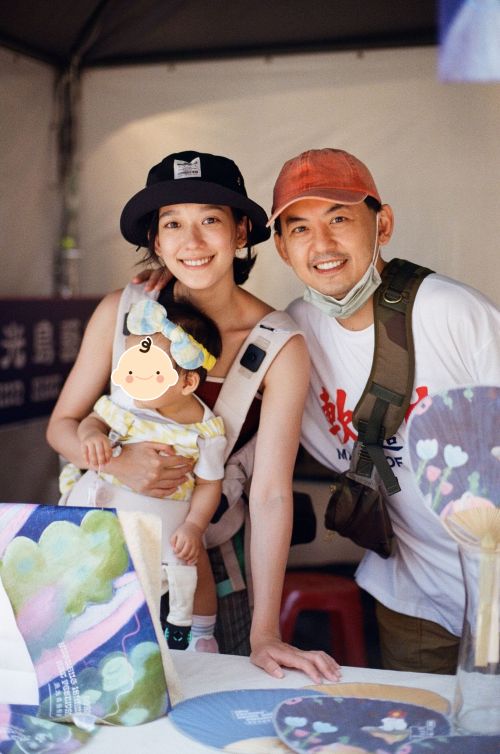 ▲孟耿如(左)發聲力挺佼佼。(圖/翻攝自黃子佼臉書) ▲孟耿如(左)發聲力挺佼佼。(圖/翻攝自黃子佼臉書)