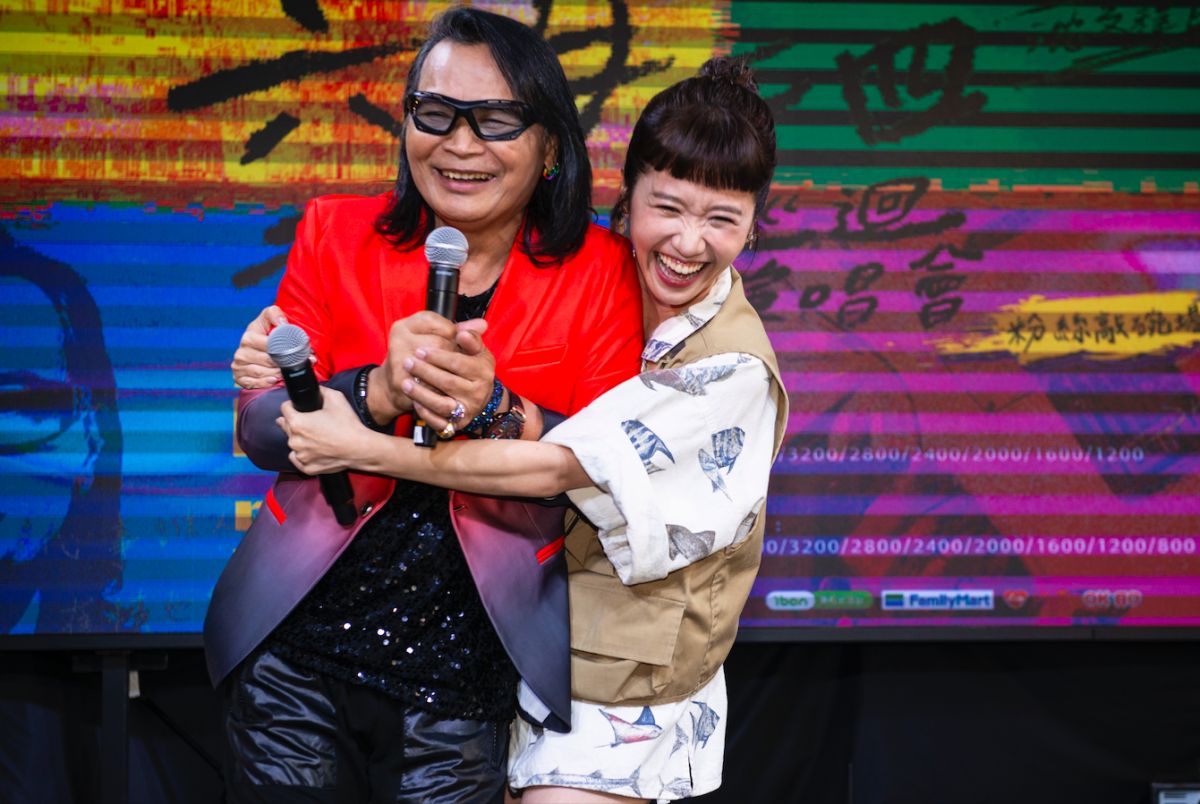 ▲沈文程（左）其實早已與太太離婚，但「祕而不宣」23年。（圖／大大娛樂提供）