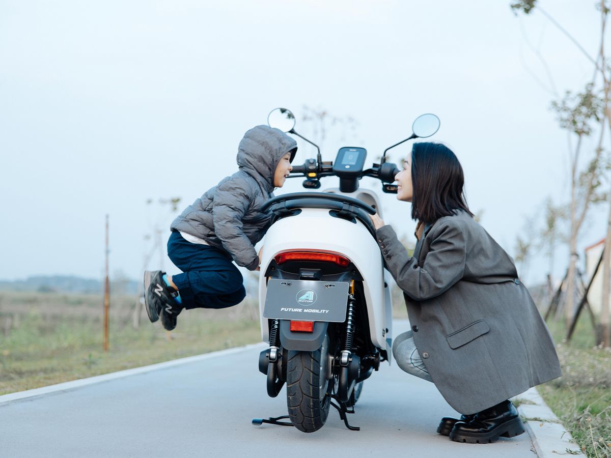 ▲宏佳騰與光陽Ionex推母親節購車優惠，紛紛主打2萬5有找的電動車款，宏佳騰的Ai-4 Ever最低入手價，更是砍到2萬2680元。（圖／宏佳騰提供）