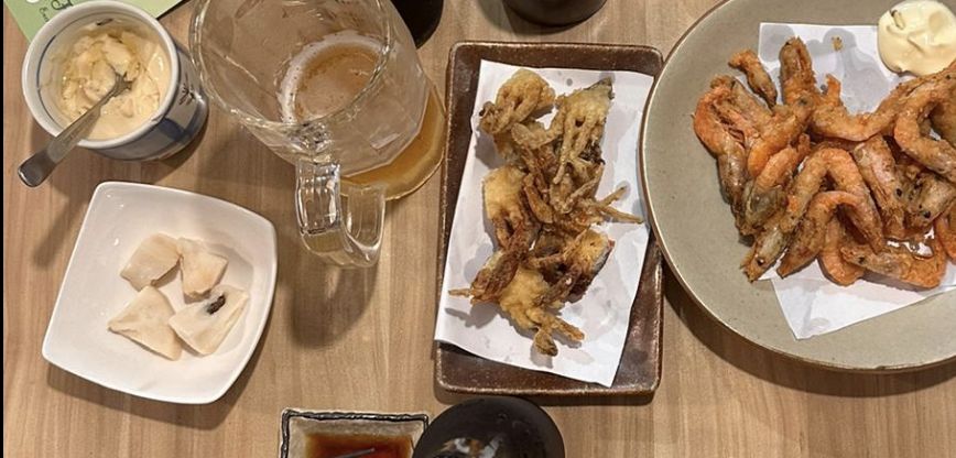 ▲保存容易且食用方便的冷凍鳳梨釋迦切丁出現在新加坡餐廳的餐桌上。（圖／台東縣政府提供）