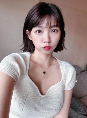 ▲曾智希發美照,分享開刀後的心情。(圖/曾智希臉書) ▲曾智希發美照,分享開刀後的心情。(圖/曾智希臉書)