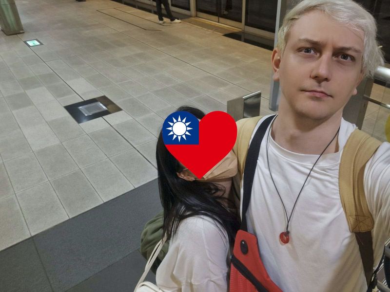 ▲全球知名實況主SivHD昨（5）日抵達台灣了，並曬出與台籍女友的甜蜜合照。（圖／SivHD臉書）