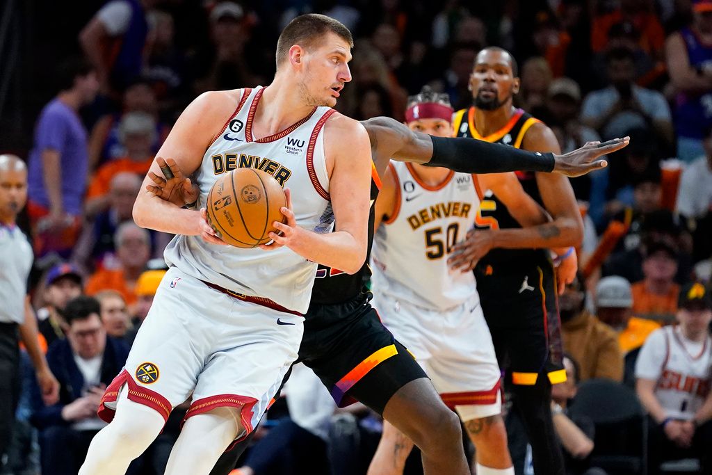 ▲Nikola Jokic成為NBA季後賽史上首位單場能轟下20分以上，且至少拿下15分和15助攻的中鋒。