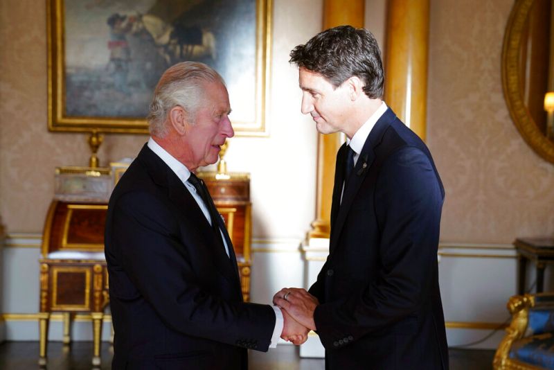 ▲英王查爾斯三世6日加冕，加拿大總理杜魯道（Justin Trudeau）率團出席。（圖／美聯社／達志影像）