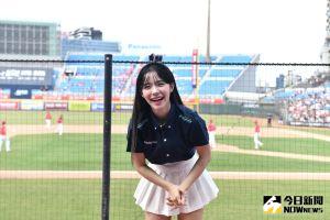 ▲樂天女孩林襄、李多慧現場熱舞合體。(圖/林柏年攝) ▲樂天女孩林襄、李多慧現場熱舞合體。(圖/林柏年攝)
