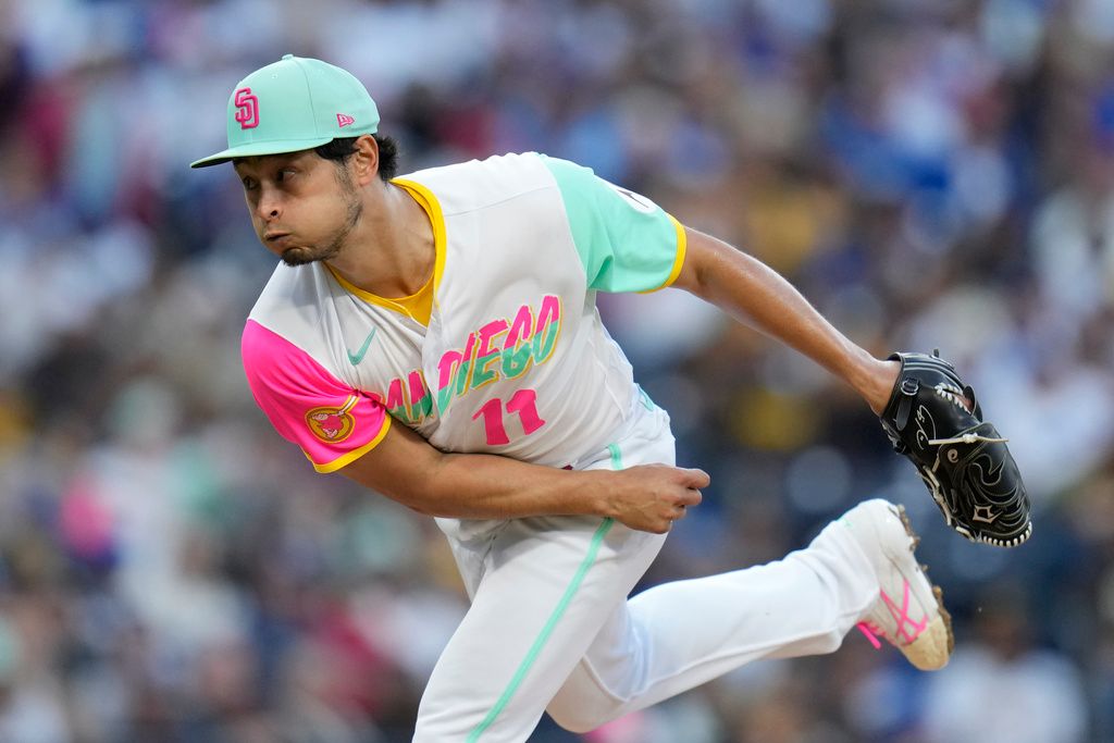 ▲達比修有在經典賽跟大谷翔平有很多互動，不過兩人都因手肘不適停機。（圖／美聯社／達志影像）