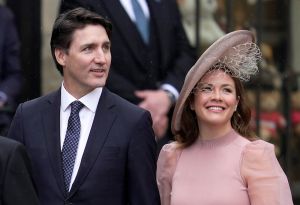 ▲加拿大總理杜魯道（Justin Trudeau）與妻子前往英國倫敦，出席查爾斯三世的加冕典禮。（圖／美聯社／達志影像）