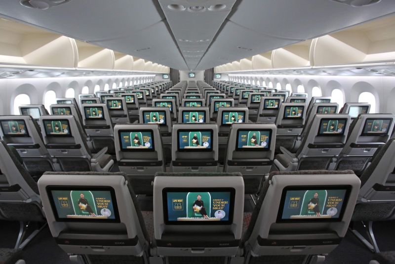 台灣最賺錢航空公司是它！單月撈進215億：起降超穩、搭過回不去