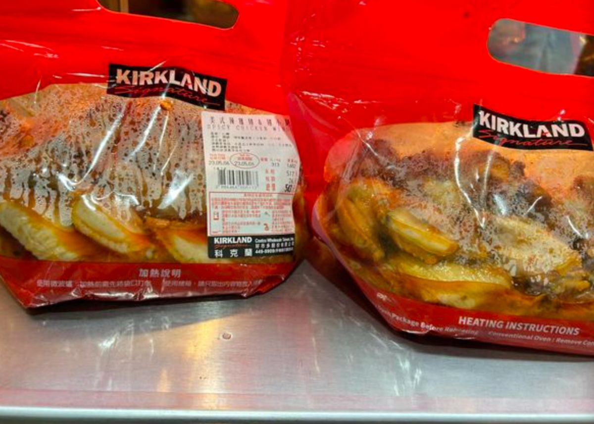 ▲網友分享自己看到烤雞翅的包裝，結果發現都泡在油中。（圖/Costco好市多 商品經驗老實說）