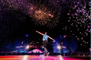 超狂！Coldplay嗨翻高雄　2場10萬張演唱會門票6分鐘就完售
