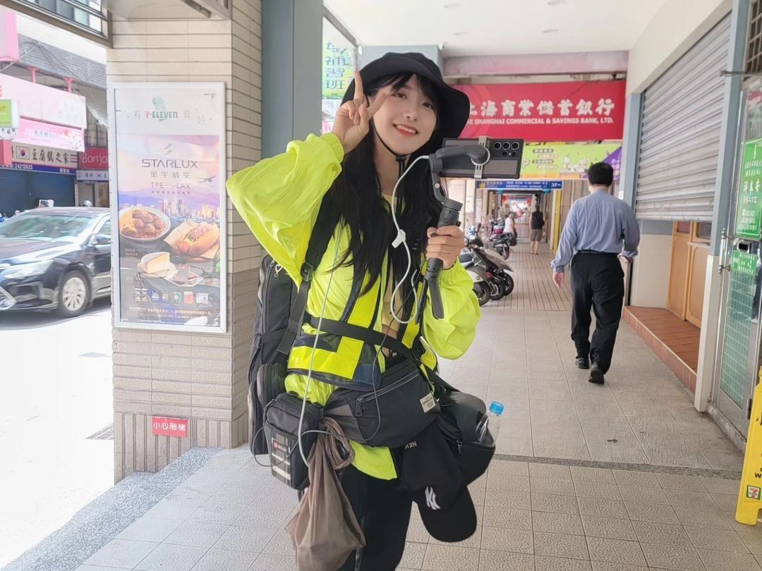 ▲企鵝妹環台10多天，環繞北台灣一週到新竹一帶，在三峽遇到粉絲抖內金錢贊助旅程。（圖／翻攝自企鵝妹IG）