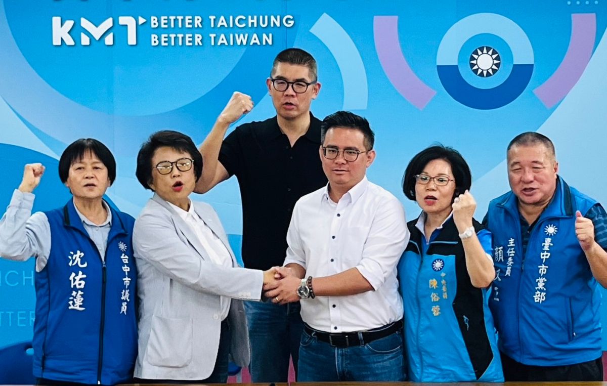 ▲中5選區老少之爭，在連勝文協調下，老將沈智慧宣佈讓賢市議員黃健豪。（圖／沈智慧提供，2023.05.09）