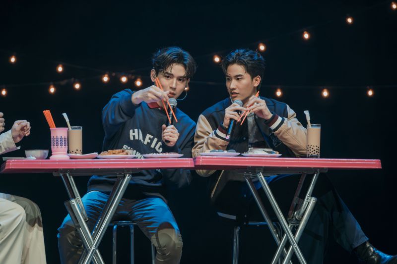 ▲泰劇演員Tay（右）、New來台舉辦見面會，大嗑台灣味小吃與辦桌。（圖／KKLIVE）
