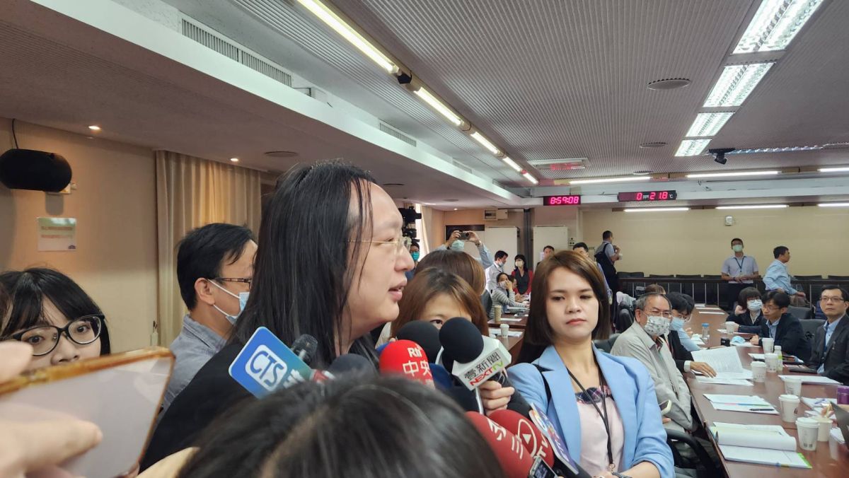 ▲數位身分證中止10億花費全民買單？數位部長唐鳳今（11）日表示，是否繼續推動要由「個人資料保護委員會」進行審議。（圖／記者李琦瑋攝，2023.05.11）