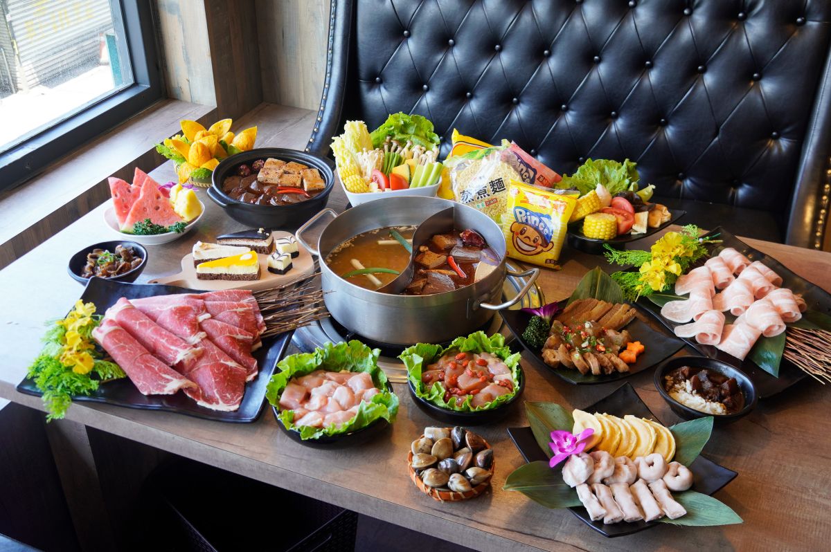 ▲新馬辣開設宜蘭羅東店，即日起也有平日全時段限定、高C/P值的全新單人自選方案與雙人套餐方案，最低只需598元起輕鬆開鍋，吃得到豐盛各式好料。（圖／新馬辣提供）