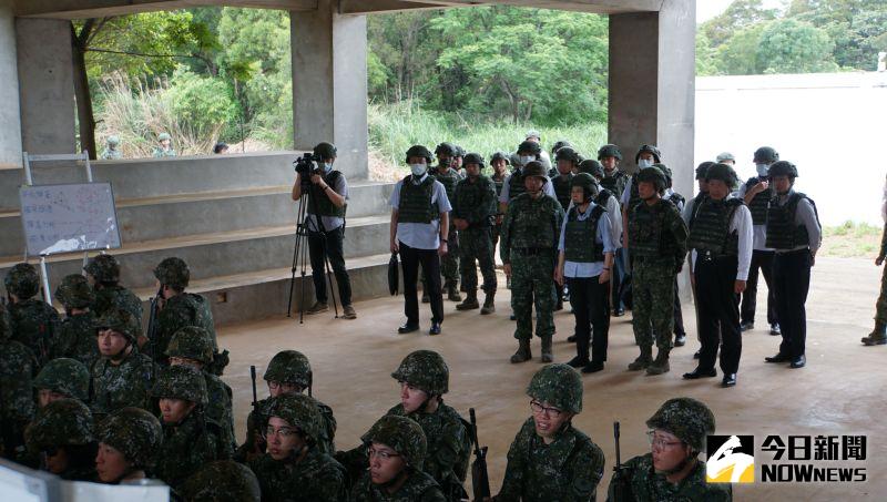 ▲總統蔡英文視導後備軍人教召。(圖/記者呂炯昌攝,2023.005.11)