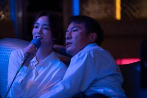 ▲戴立忍(右)隔15年再演台劇、與王淨搭檔扮情侶。(圖/大慕影藝、Netflix提供) ▲戴立忍(右)隔15年再演台劇、與王淨搭檔扮情侶。(圖/大慕影藝、Netflix提供)