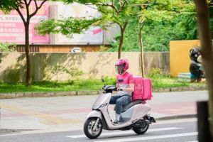 特企/Ionex光陽電動車攜手foodpanda 加速推動綠色運輸
