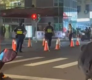 屏東市區驚傳槍響！槍砲犯拒圍捕衝撞　警連開數槍仍遭逃逸
