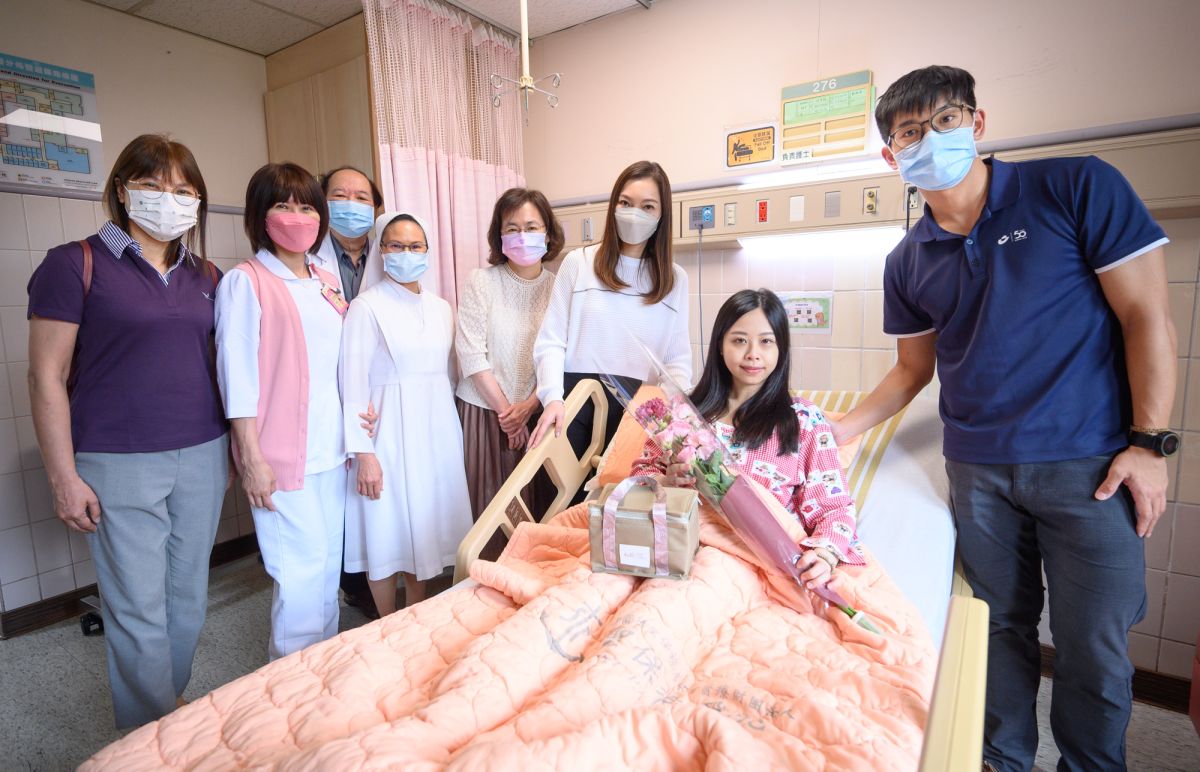 ▲鴻海集團創辦人郭台銘馬不停蹄為選舉做準備，他的夫人曾馨瑩也在母親節前夕前往唐氏症基金會關懷，也替安胎媽媽加油打氣。（圖／永齡基金會提供）