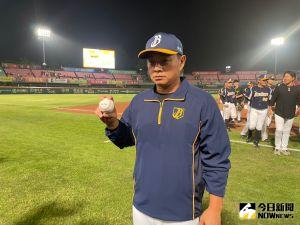 中職/兄弟「恰總」彭政閔執教首戰就贏球!「好好珍惜勝利」