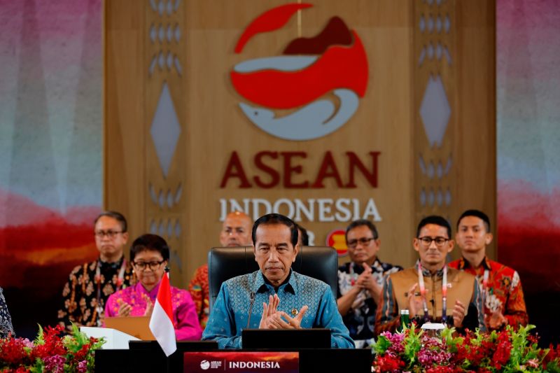 ▲東協峰會落幕，主席國印尼總統佐科威呼籲各方在南海議題上克制，並對解決緬甸危機沒進展感到遺憾。（圖／美聯社／達志影像）