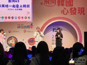 ▲厲旭早上11點舉辦見面會,直言一大早開嗓不容易。(圖/記者陳雅蘭攝) ▲厲旭早上11點舉辦見面會,直言一大早開嗓不容易。(圖/記者陳雅蘭攝)