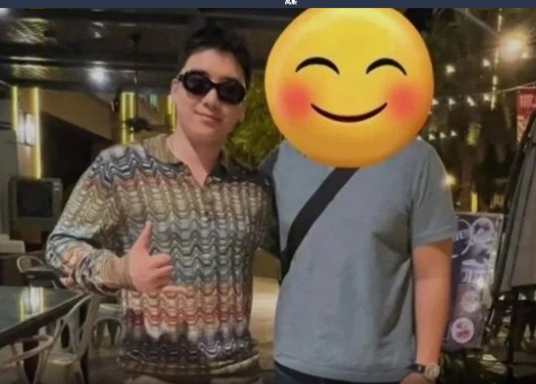 ▲勝利（左）出獄後，經常被網友拍到他四處旅遊的照片，發福樣貌被不少人酸「有大叔味」。（圖／翻攝自小紅書）