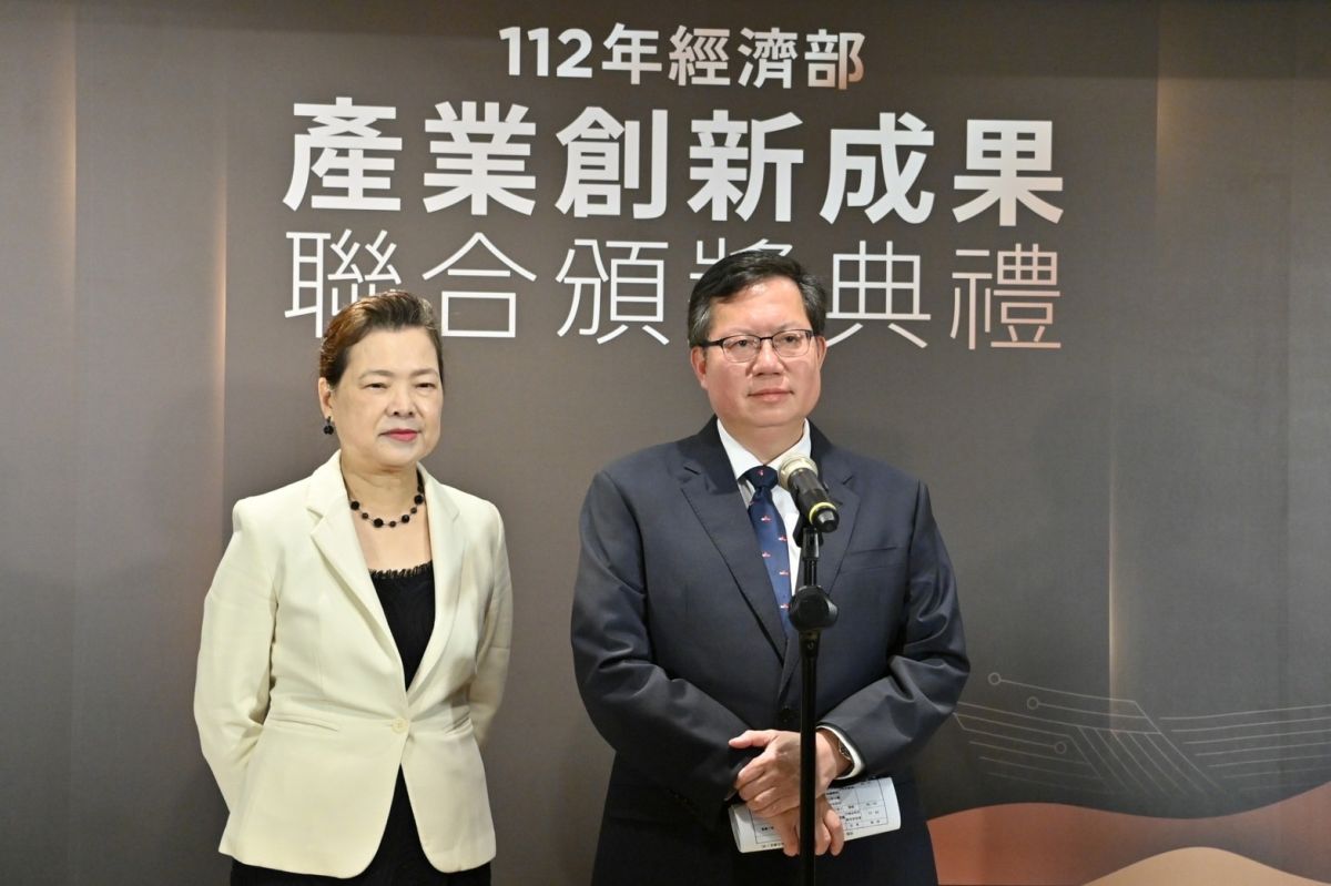 ▲關於周休3日鄭文燦表示，目前亞洲沒有任何國家有這政策推廣，政府會據實全世界發展趨勢，向提案公民來報告。（圖／行政院提供）