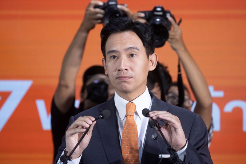 ▲泰國大選結果顯示,由42歲型男學霸皮塔所帶領的前進黨獲得選民青睞,在首都曼谷掀起旋風,拿下大多數議席。(圖/美聯社/達志影像)