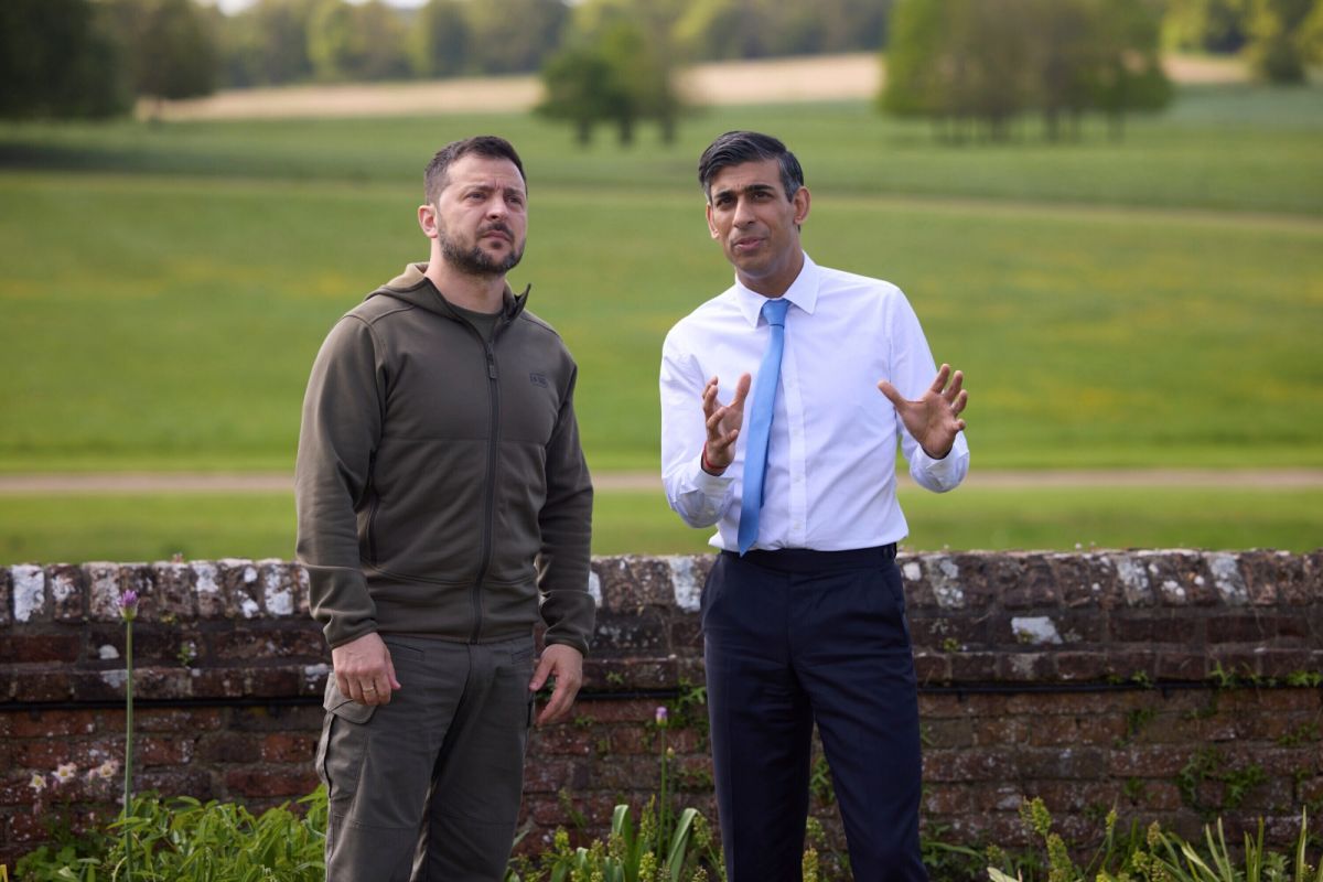 ▲烏克蘭總統澤倫斯基閃電訪問英國，與首相蘇納克會談。（圖／美聯社／達志影像）