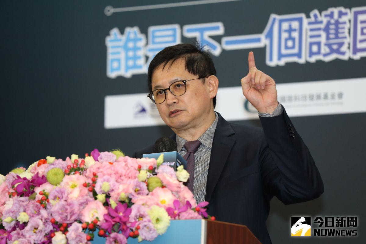 ▲台灣玉山科技協會理事長、和碩董事長童子賢今（16）日表示，台灣產業「不能當個偏食的小孩」，因為只要氣候一不對就會百樹凋零，強調台灣不能只依賴一個產業。（圖／攝影記者陳明中攝，2023.5.16）
