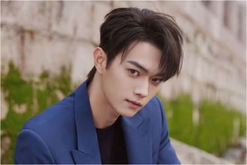 許凱爆劈腿！前女友許荔莎揭他和「最美白月光」趙晴開房：還不止
