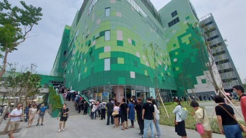▲近年十大新開百貨賣場周遭房市哪區最熱?台中LaLaport只排第7名,冠軍由9/28將開幕的新店裕隆城奪下,其次是台北Diamond Towers。(圖/記者金武鳳攝) ▲近年十大新開百貨賣場周遭房市哪區最熱?台中LaLaport只排第7名,冠軍由9/28將開幕的新店裕隆城奪下,其次是台北Diamond Towers。(圖/記者金武鳳攝)