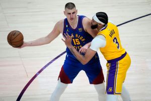 NBA季後賽／罕見中鋒互轟！AD砍40分　Jokic大三元：贏家就是贏家
