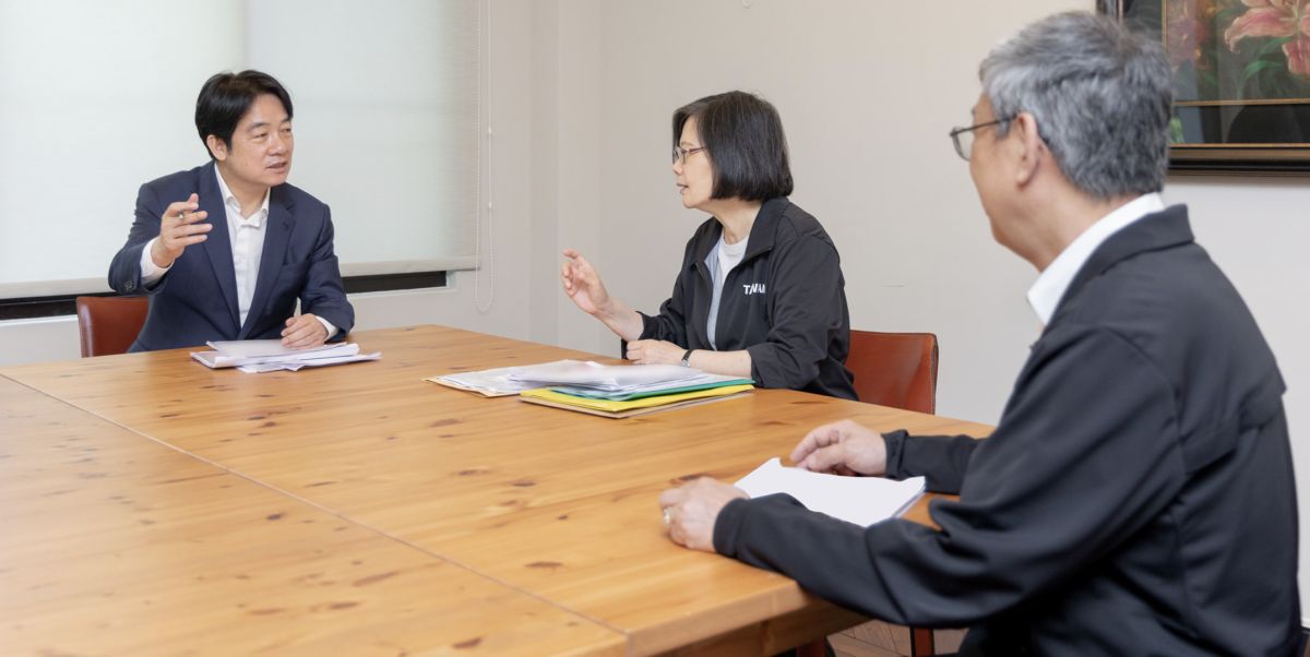 ▲兼任民進黨主席的副總統賴清德於臉書貼出府院高層會議，強調會繼續扛起責任、壯大國家，打造台灣成為更民主、更繁榮、更和平的國度。（圖／翻攝自賴清德臉書）