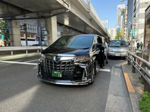 日本實測／Uber「尊榮優步」夠奢嗎？明星褓母車等級　超氣派！　
