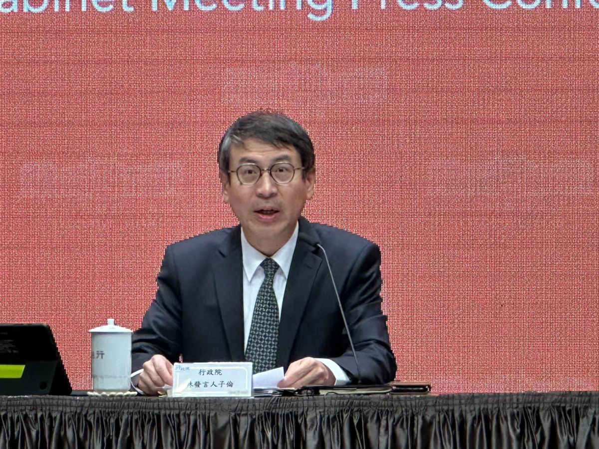 ▲周休3日議題引起熱議，行政院發言人林子倫表示，此議題牽涉非常多利害關係人，相關部會討論研議中，若有方向會對外說明。（圖／記者陳威叡攝，2023.05.18）