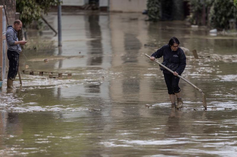 ▲義大利東北部近日豪雨成災，當局宣布又發現有2人喪命，這場洪災造成的死亡數來到11人。（圖／美聯社／達志影像）