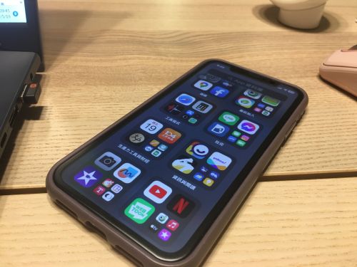 YouTube僅第三！手機10大耗電App揭曉　冠軍「吃電怪獸」下班必用
