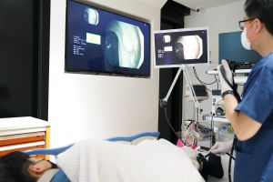醫生、病人 ▲華碩等電子五哥,在傳統、新興智慧、AI醫材,以及醫療物聯網等領域著墨多年,產業鏈完整。(圖/華碩提供)