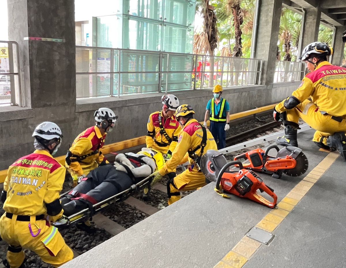▲高雄捷運公司舉辦多重災難模擬演練。(圖／高雄捷運公司提供)